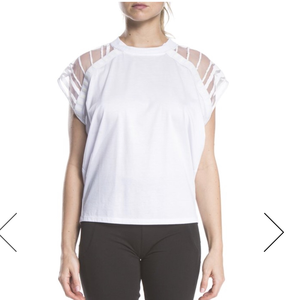 🆕 Lime & Vine White Jocelyn Top Small